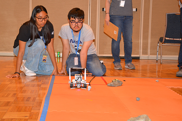 NCAS students in robotics competition