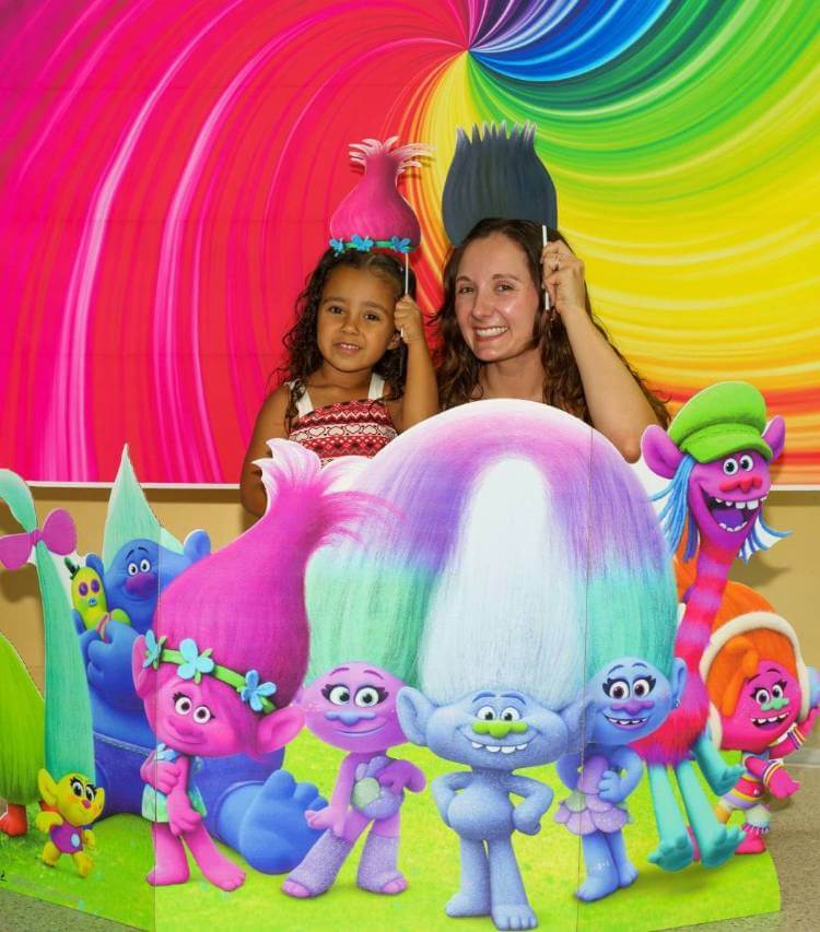 Family behind Trolls Poster