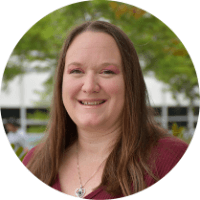 Alicia Edquist Headshot