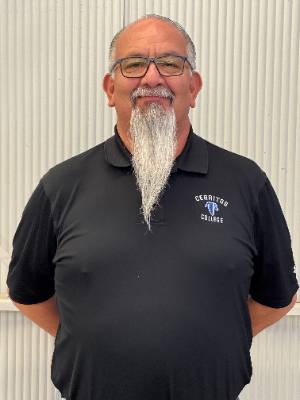 Instructor Frank Vega