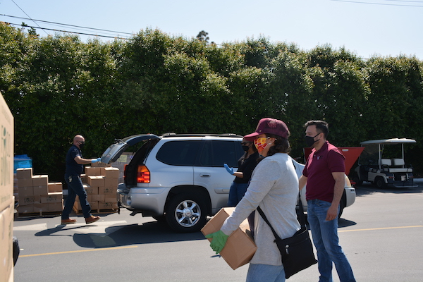 Food Drive volunteers