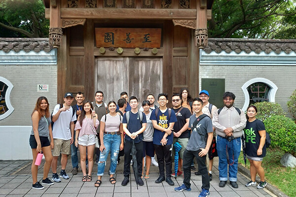 Past Taiwan study abroad participants