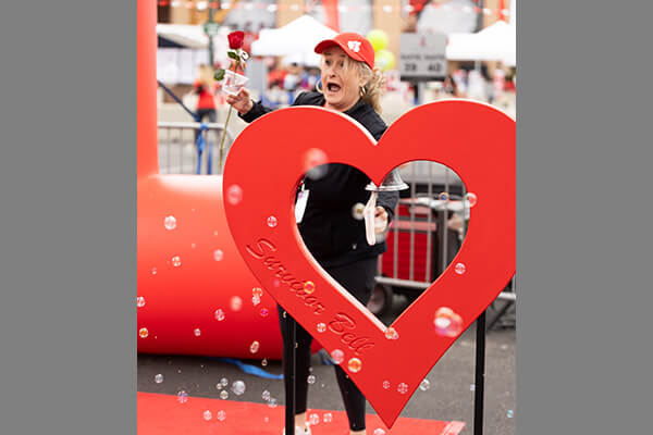 Heart sculpture with a runner