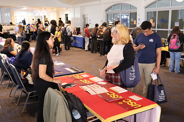 Students and reps at University Fair