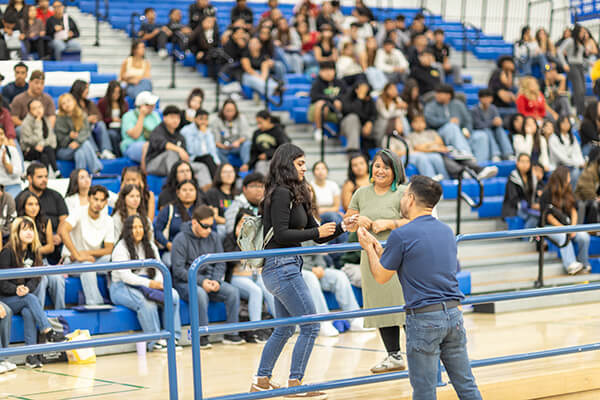 Senior Preview Day welcome rally