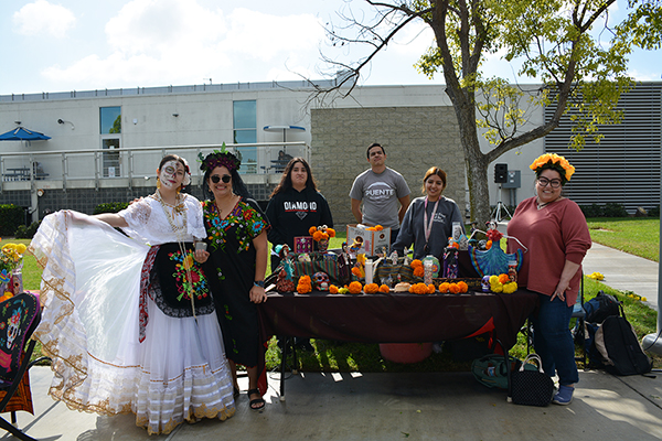 Dia de Muertos participants and alter