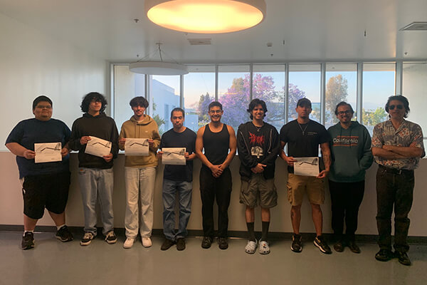 ENGT students with ACU certificates