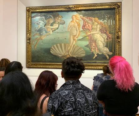students viewing Botticelli's Venus