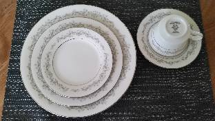 Noritake Five Piece Ivory China Set